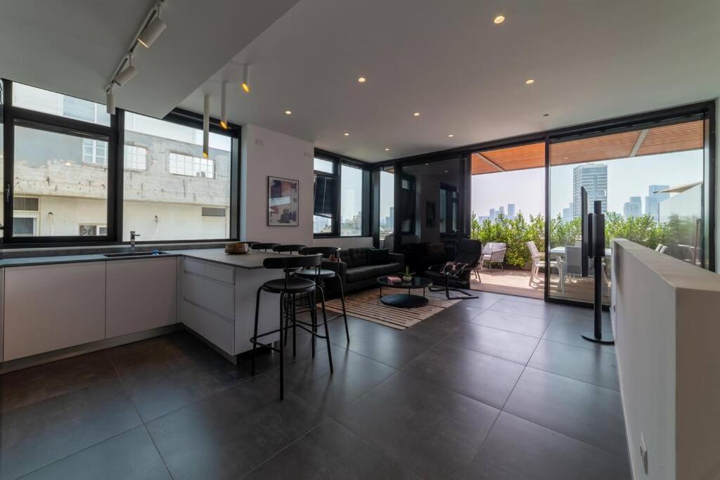 Amazing Penthouse On Gordon Beach 8 Guests Tel Aviv Exterior foto
