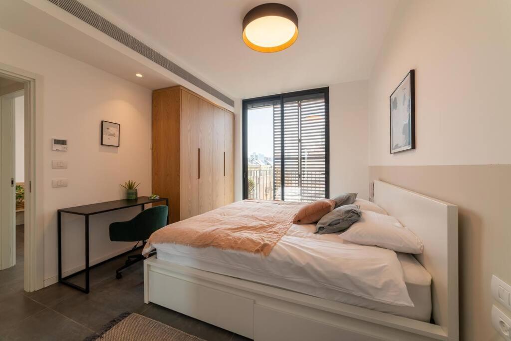 Amazing Penthouse On Gordon Beach 8 Guests Tel Aviv Exterior foto